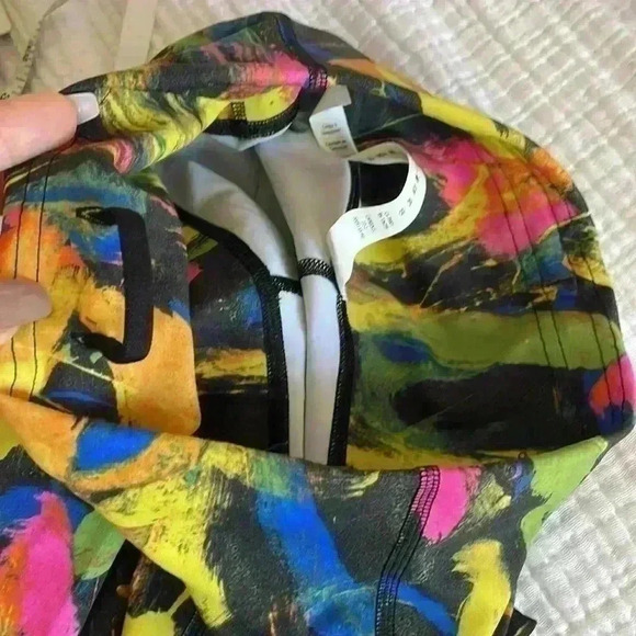 Lululemon- NWT Wunder Train Contour Fit Sz 0 - Picture 7 of 11